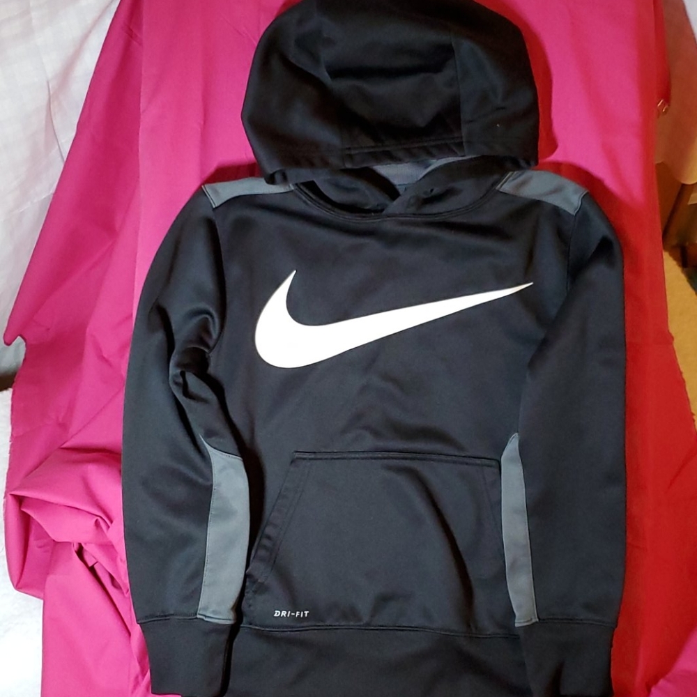EUC Boys Size M Nike Hoodie